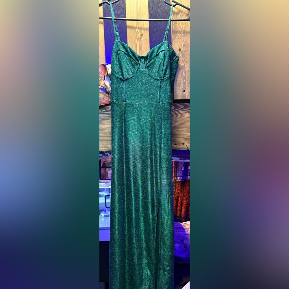 Elegant Green Maxi Dress
